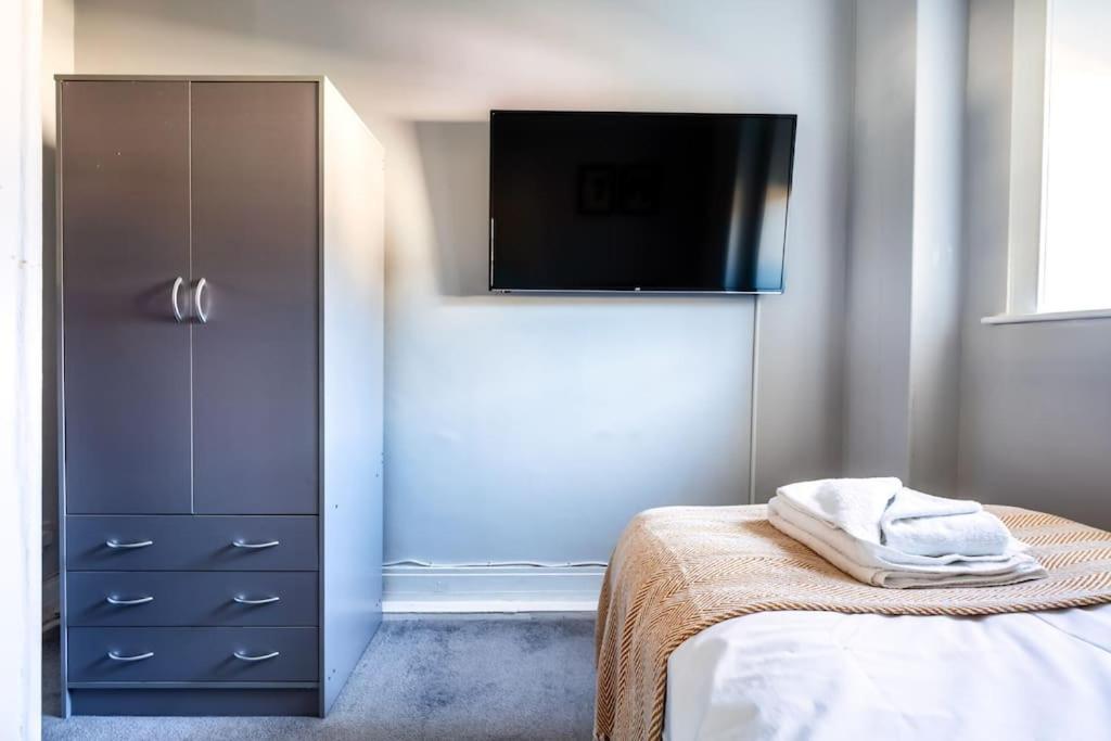 Kali Apartment - Spacious 3 Bed Apartment In Wishaw Wishaw  Luaran gambar